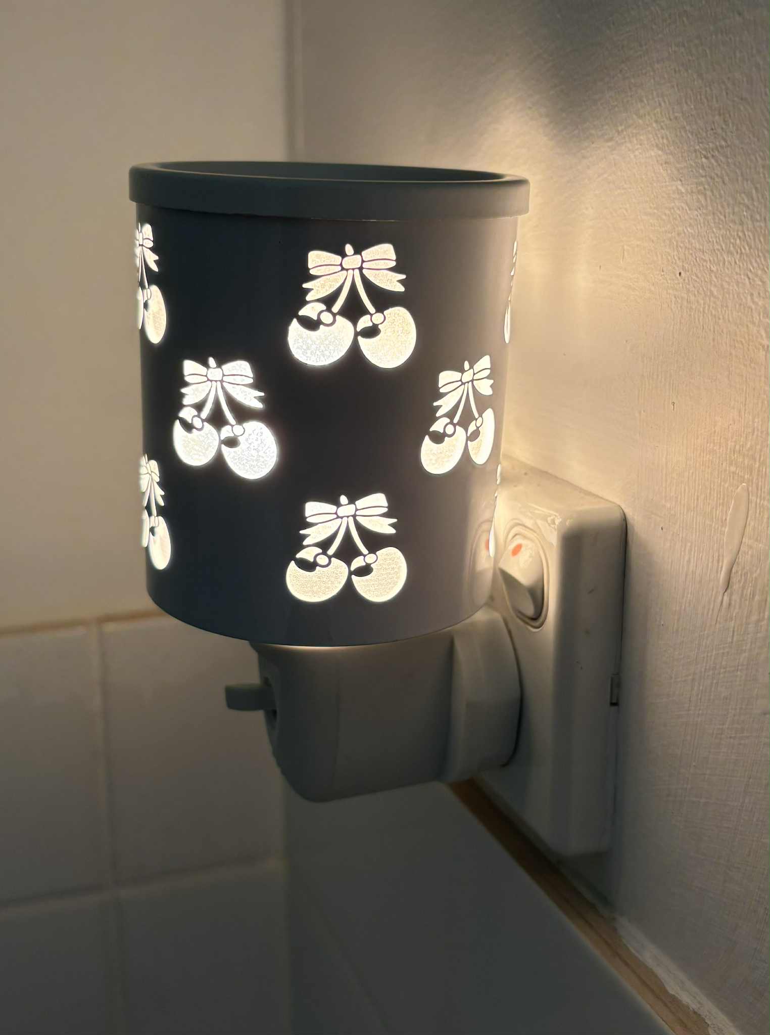 White Cherry Pop Plug In