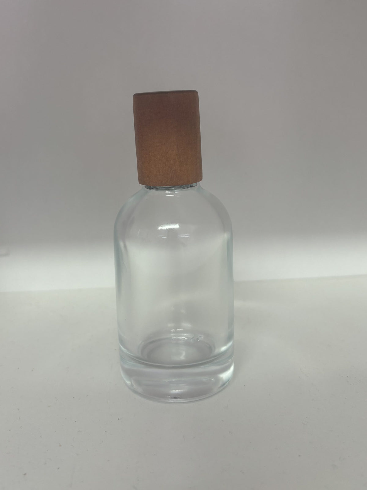 Perfume Santal Glass Spray Bottle With Wooden Lid 50ml